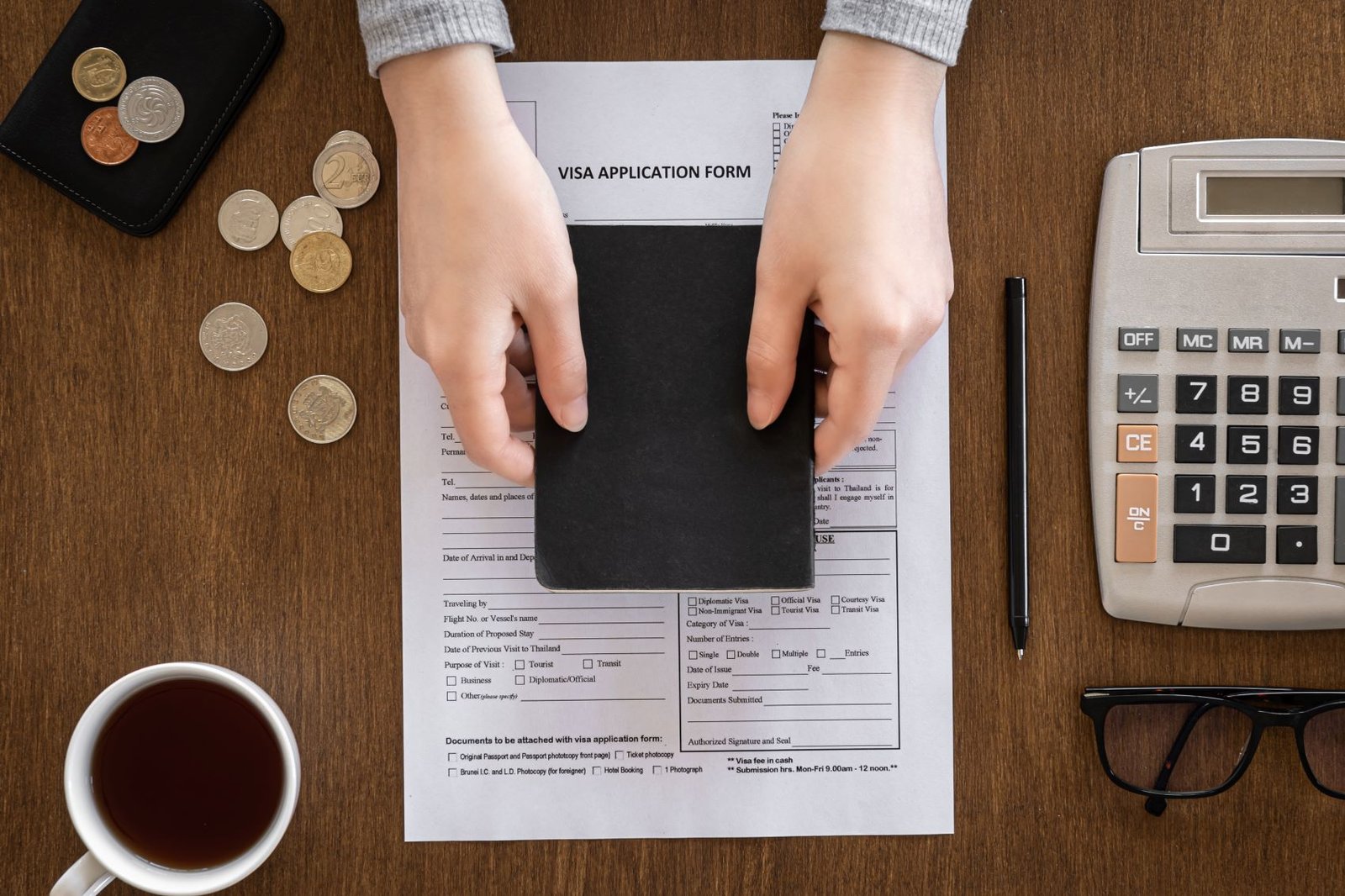 <a href="https://www.freepik.com/free-photo/visa-application-form-wooden-table-visa-processing-registration-flat-lay_20249172.htm#fromView=search&page=1&position=4&uuid=fc610429-e0c4-450d-99bf-ebd1ac299c8f&query=Invoice+Finance+Explained%3A+A+Practical+Guide+to+Unlocking+Cash+Flow">Image by freepik</a>